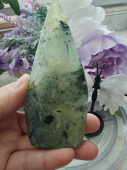 FREEFORM PREHNITE