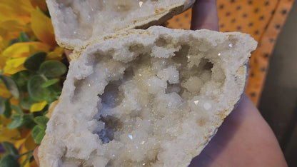 GEODE CRYSTAL /SNOW QUARTZ/